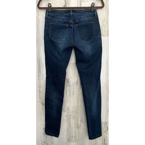 Uniqlo Womens Tapered Jean Leggings Size 25 (25x27.5) Mid Rise Dark Wash - Picture 2 of 8